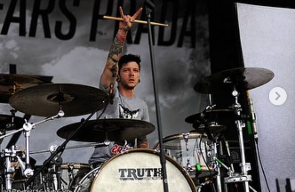 Tidligere trommeslager i The Devil Wears Prada omkom i flyulykke