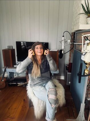 Ny musikk fra Maria Solheim og Darling West
