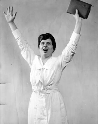 Aimee Semple McPherson – litt av en livshistorie! (I)