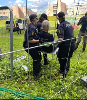 Politiet kaster naturvernere ut av Gaustadskogen