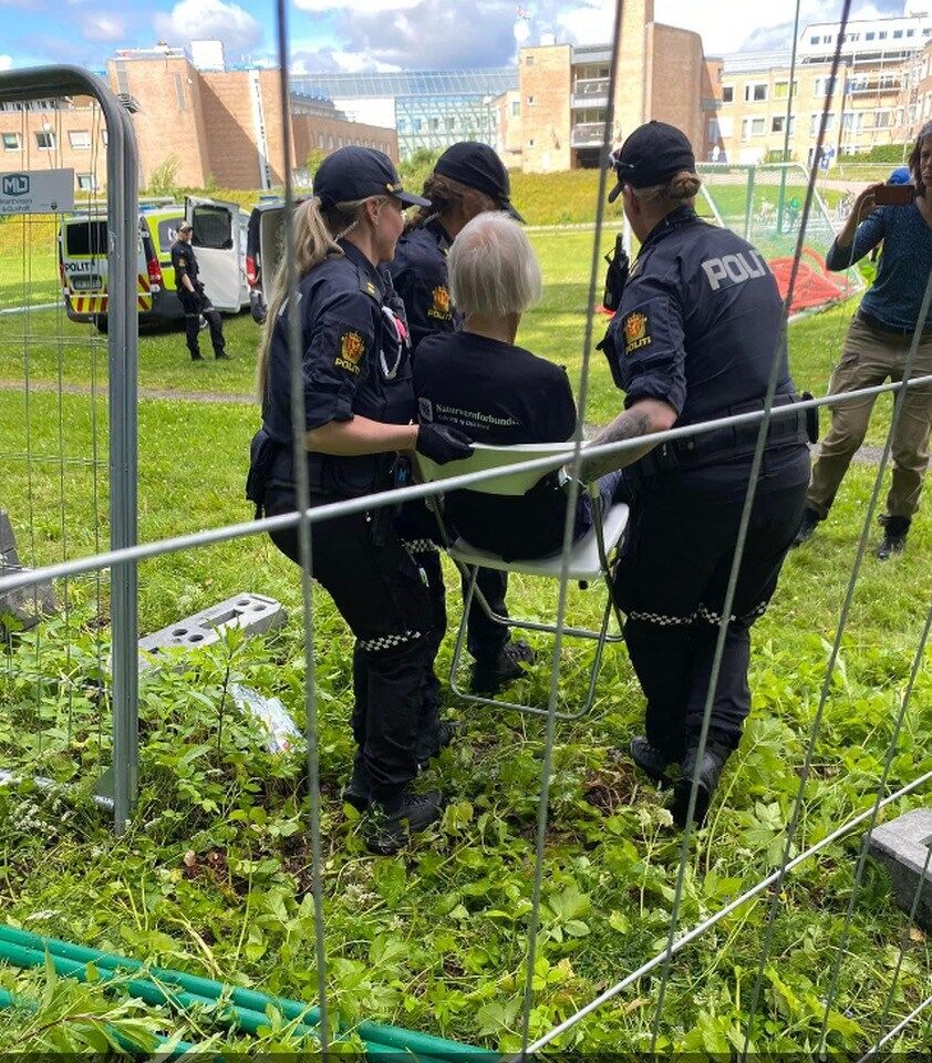 Her fraktes 92-årige Mimi vekk av politiet
 Foto: Lene Haug