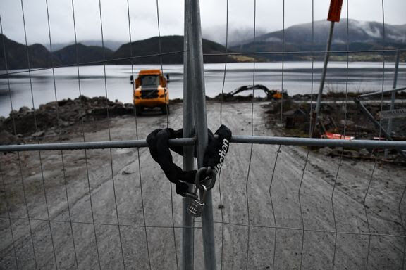 Bygging av Nordic Minings gruveanlegg ved Førdefjorden, hvor staten har gitt selskapet tillatelse til å dumpe opptil 170 millioner tonn gruveavfall.
 Foto: Tor Bjarne Christensen